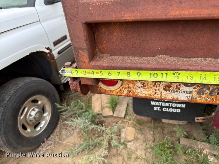 image for item ER1927 1986 Ford C800 dump truck