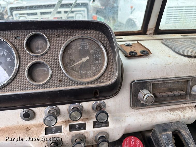 image for item ER1927 1986 Ford C800 dump truck