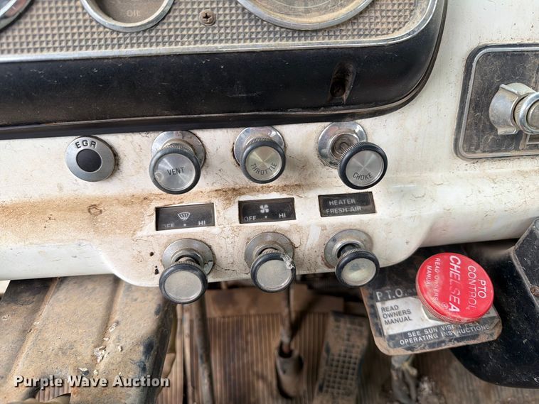 image for item ER1927 1986 Ford C800 dump truck