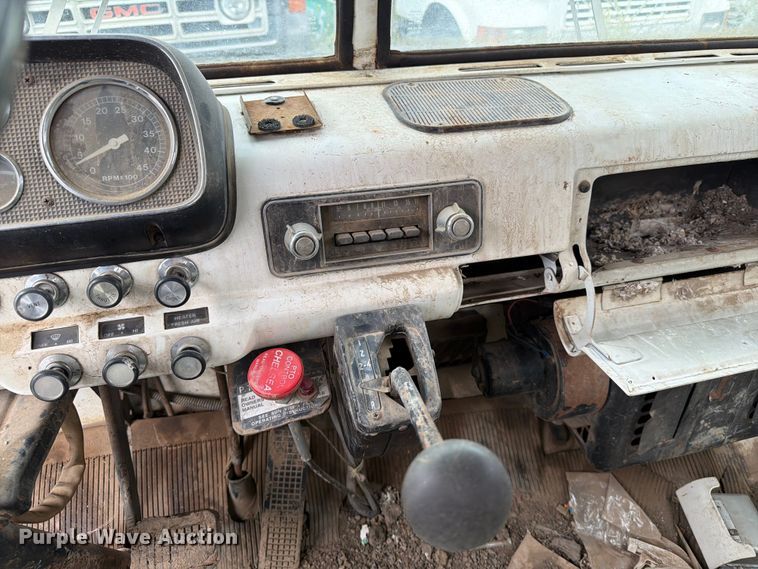 image for item ER1927 1986 Ford C800 dump truck