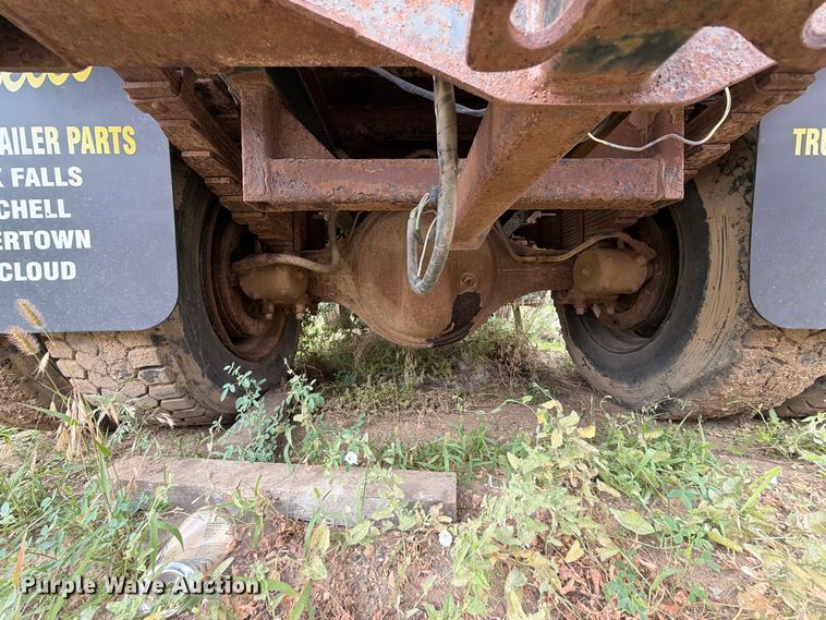 image for item ER1927 1986 Ford C800 dump truck