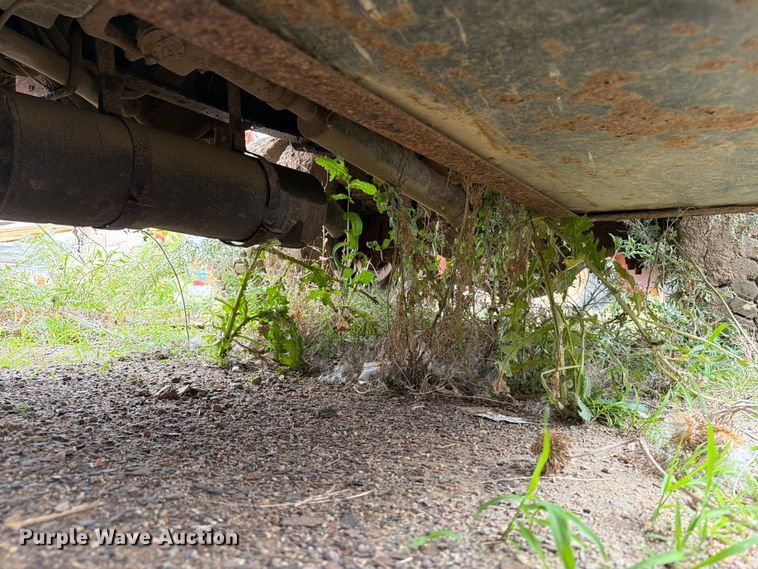 image for item ER1927 1986 Ford C800 dump truck