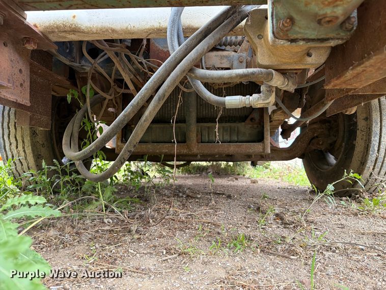 image for item ER1927 1986 Ford C800 dump truck