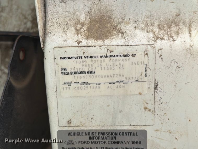 image for item ER1927 1986 Ford C800 dump truck