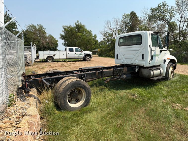image for item ER1930 2012 International 4300 truck cab and chassis
