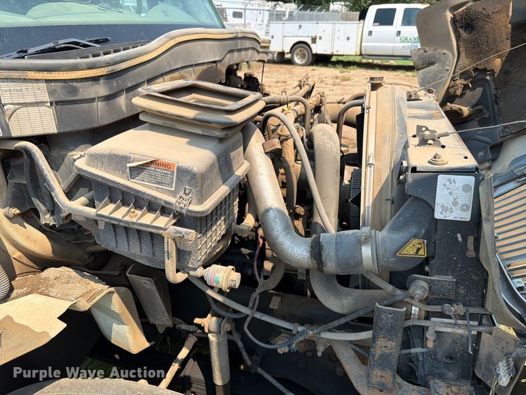 image for item ER1930 2012 International 4300 truck cab and chassis