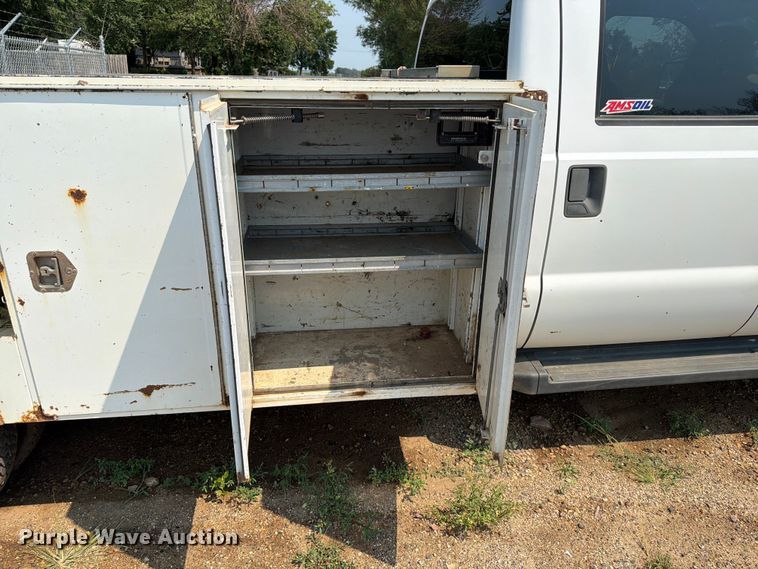 image for item ER1931 2010 Ford F450 Super Duty utility / service truck