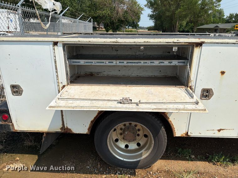 image for item ER1931 2010 Ford F450 Super Duty utility / service truck