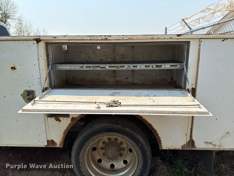 image for item ER1931 2010 Ford F450 Super Duty utility / service truck