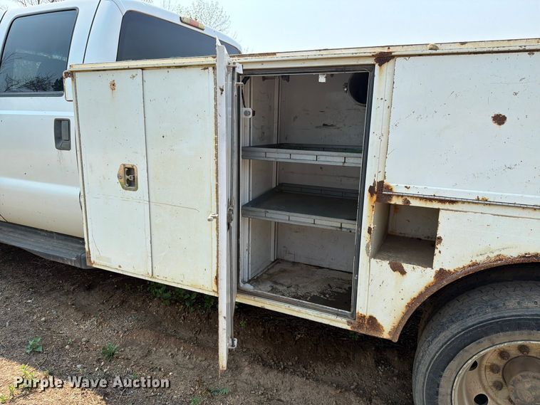 image for item ER1931 2010 Ford F450 Super Duty utility / service truck