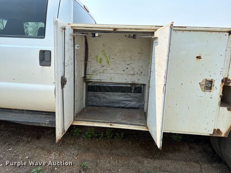 image for item ER1931 2010 Ford F450 Super Duty utility / service truck