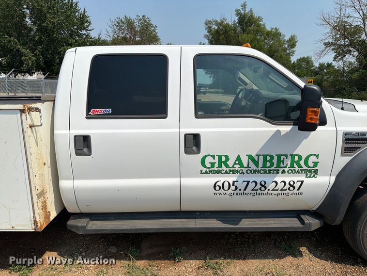 image for item ER1931 2010 Ford F450 Super Duty utility / service truck