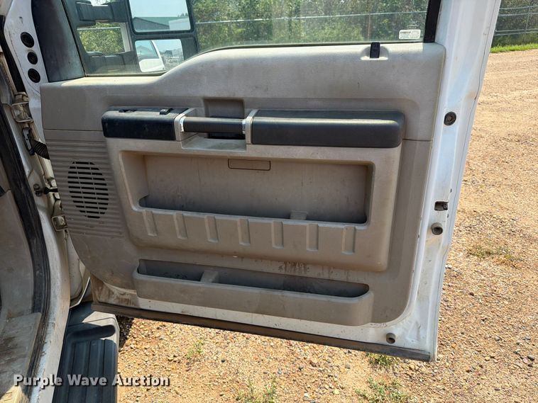 image for item ER1931 2010 Ford F450 Super Duty utility / service truck