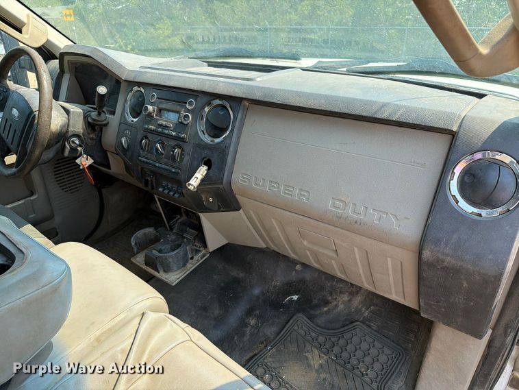 image for item ER1931 2010 Ford F450 Super Duty utility / service truck