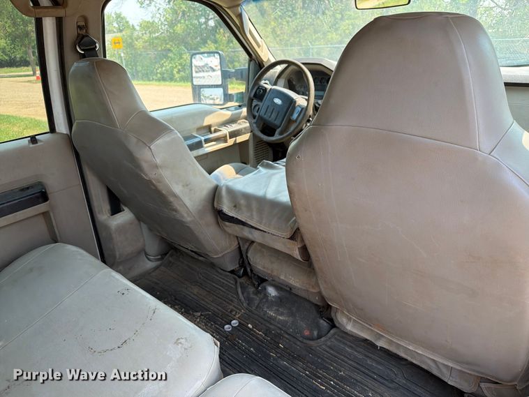 image for item ER1931 2010 Ford F450 Super Duty utility / service truck