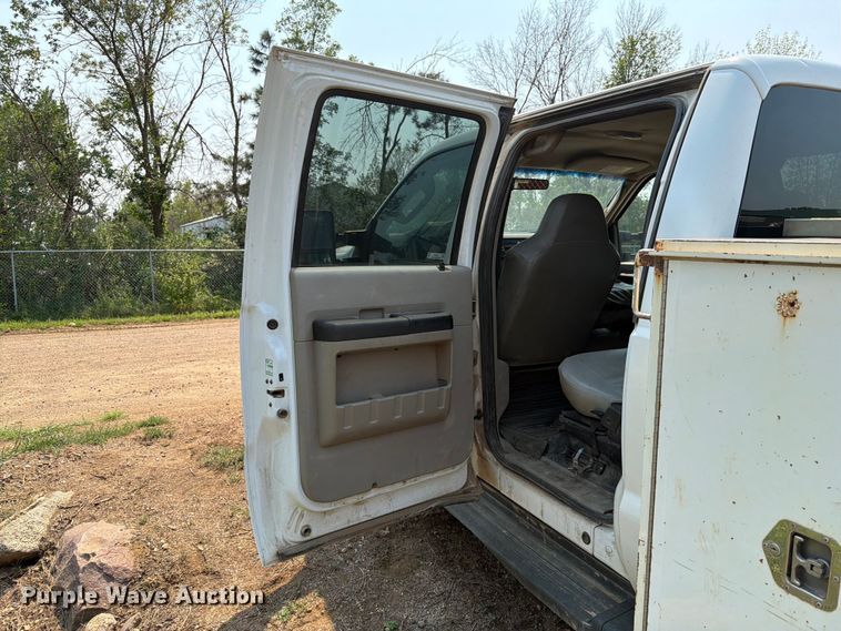image for item ER1931 2010 Ford F450 Super Duty utility / service truck