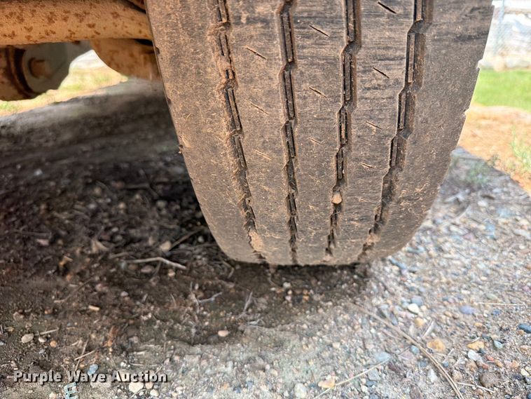 image for item ER1931 2010 Ford F450 Super Duty utility / service truck