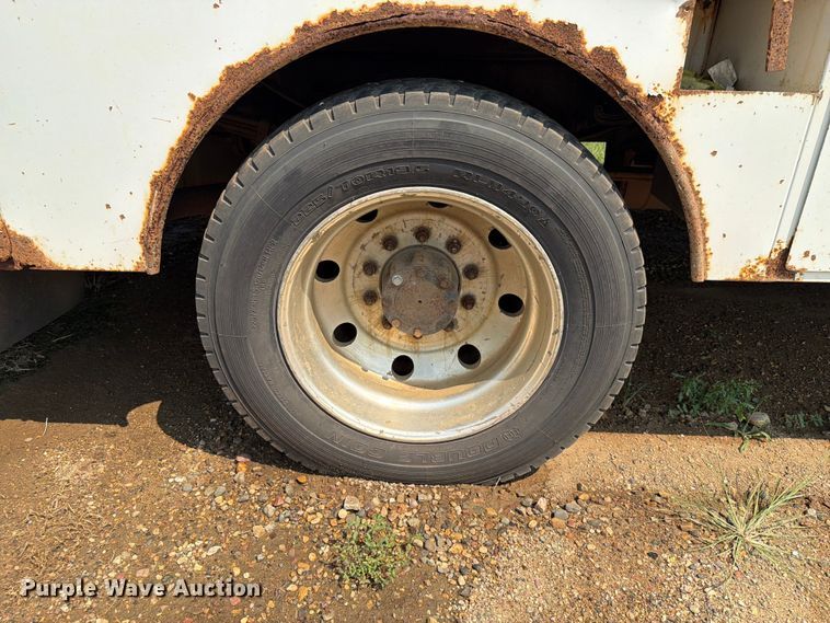 image for item ER1931 2010 Ford F450 Super Duty utility / service truck