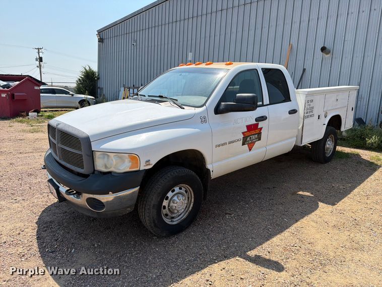 2005 Dodge Ram 3500 Ext. Cab utility bed pickup truck