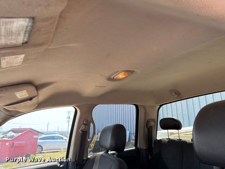 image for item ER1937 2005 Dodge Ram 3500 Ext. Cab utility bed pickup truck