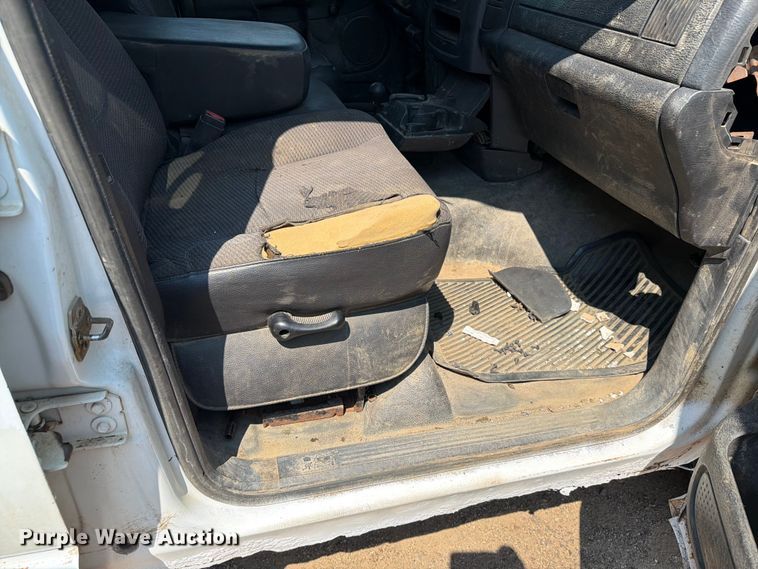 image for item ER1937 2005 Dodge Ram 3500 Ext. Cab utility bed pickup truck