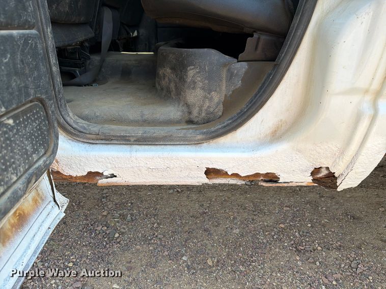image for item ER1937 2005 Dodge Ram 3500 Ext. Cab utility bed pickup truck