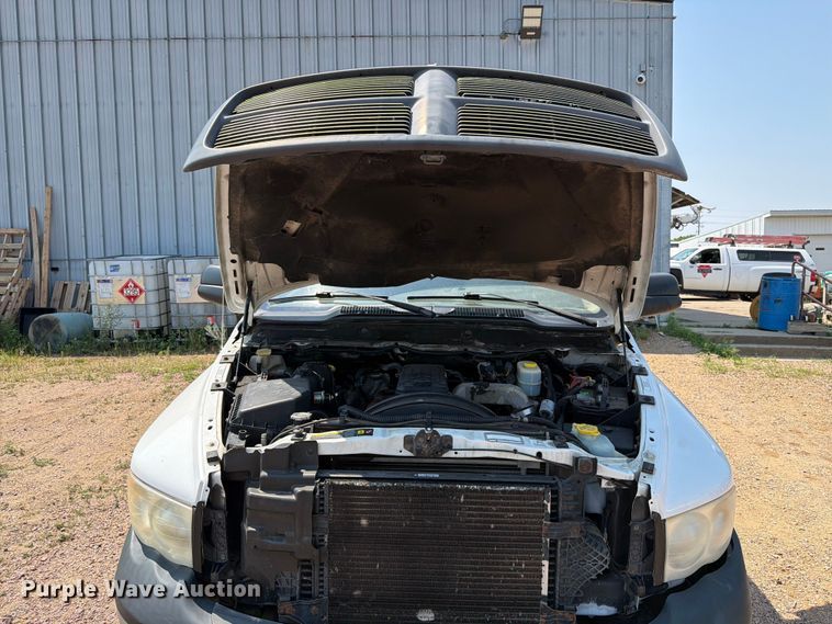 image for item ER1937 2005 Dodge Ram 3500 Ext. Cab utility bed pickup truck