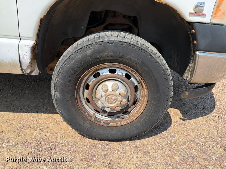 image for item ER1937 2005 Dodge Ram 3500 Ext. Cab utility bed pickup truck