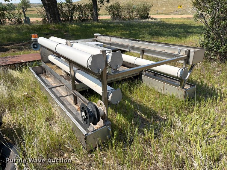 image for item ER1955 Pickup truck flatbed