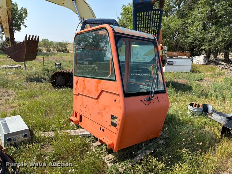 image for item ER1958 JLG G10-43A telehandler cab