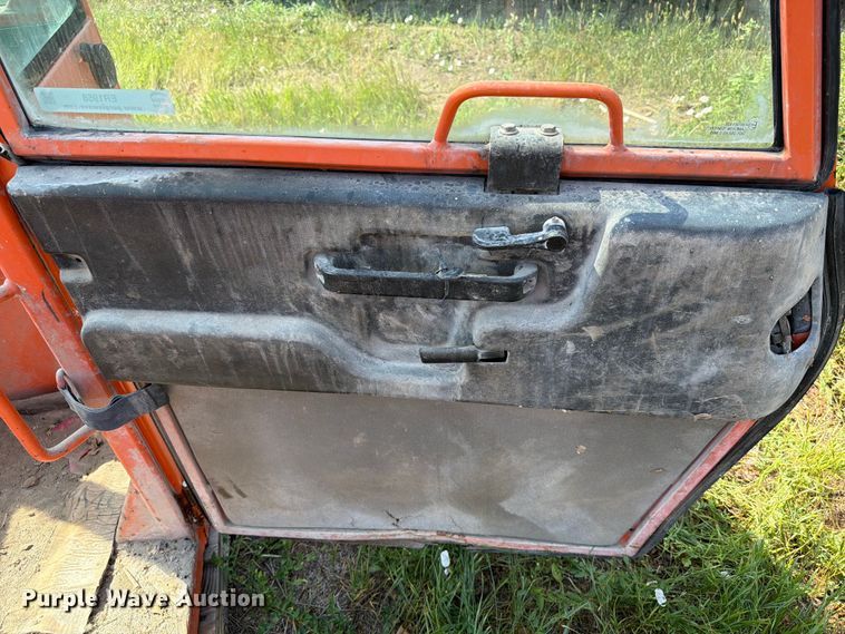 image for item ER1958 JLG G10-43A telehandler cab