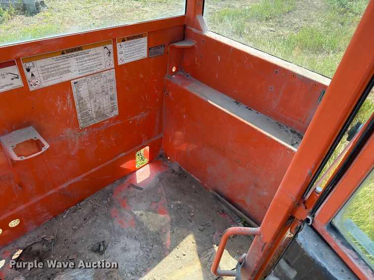 image for item ER1958 JLG G10-43A telehandler cab