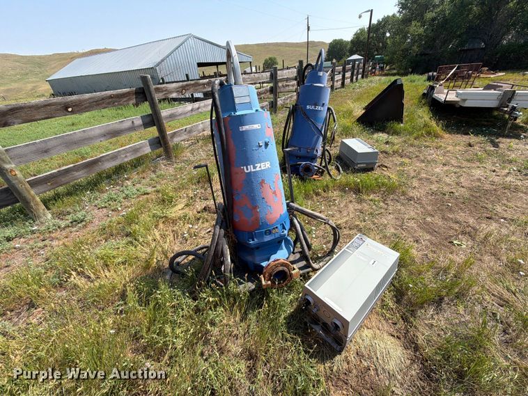 image for item ER1959 0 (2) Sulzer XFP105J-CB2-PE860/4 pumps
