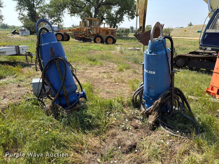 image for item ER1959 0 (2) Sulzer XFP105J-CB2-PE860/4 pumps
