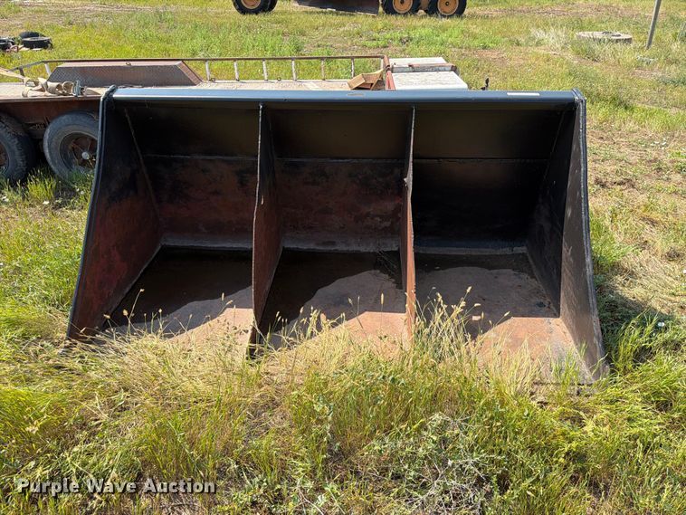 image for item ER1960 Wheel loader bucket
