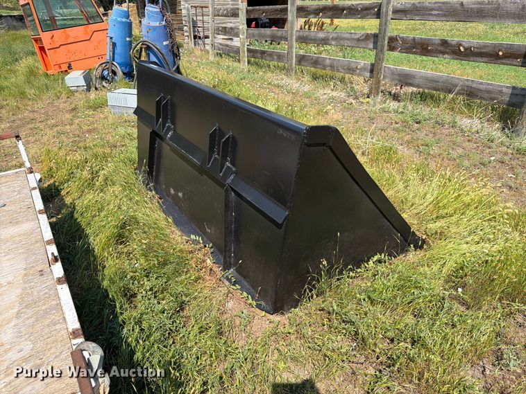 image for item ER1960 Wheel loader bucket