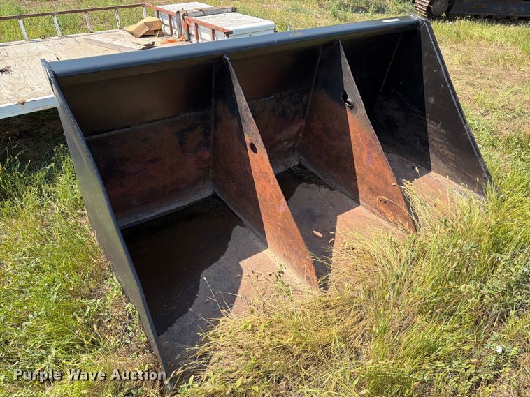 image for item ER1960 Wheel loader bucket