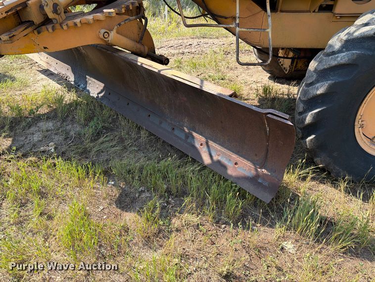 image for item ER1962 1975 Champion 560S motor grader