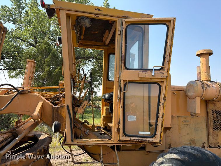 image for item ER1962 1975 Champion 560S motor grader