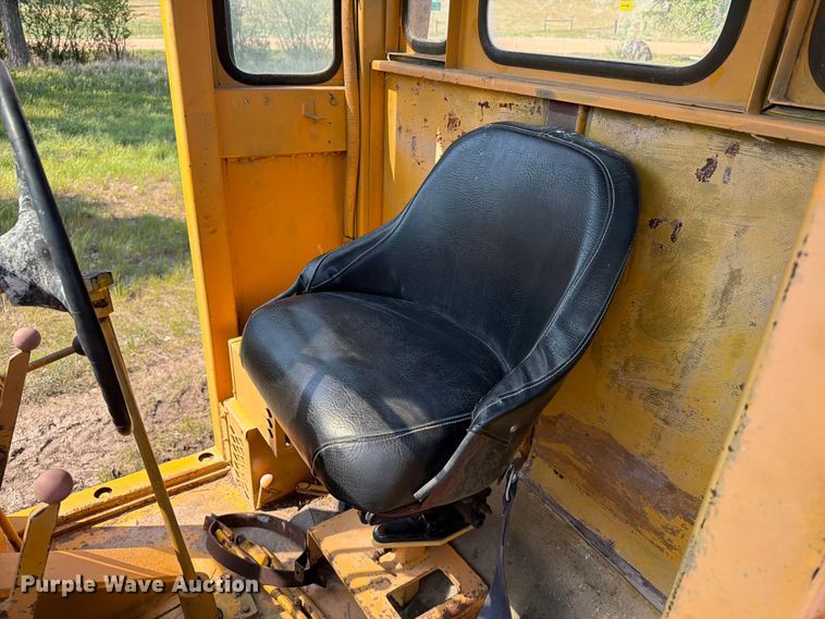 image for item ER1962 1975 Champion 560S motor grader