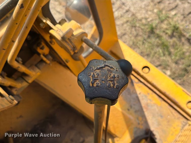 image for item ER1962 1975 Champion 560S motor grader