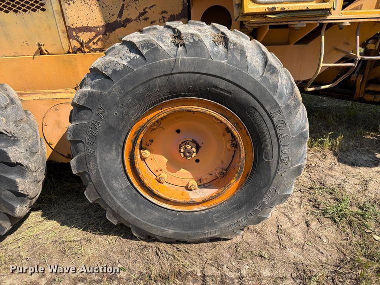 image for item ER1962 1975 Champion 560S motor grader