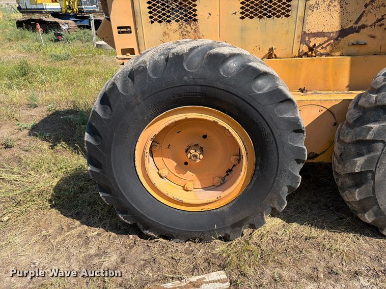 image for item ER1962 1975 Champion 560S motor grader