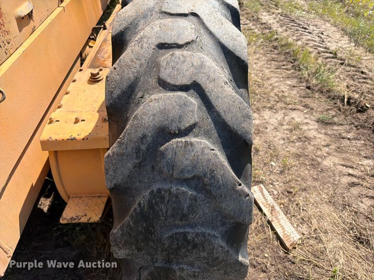 image for item ER1962 1975 Champion 560S motor grader