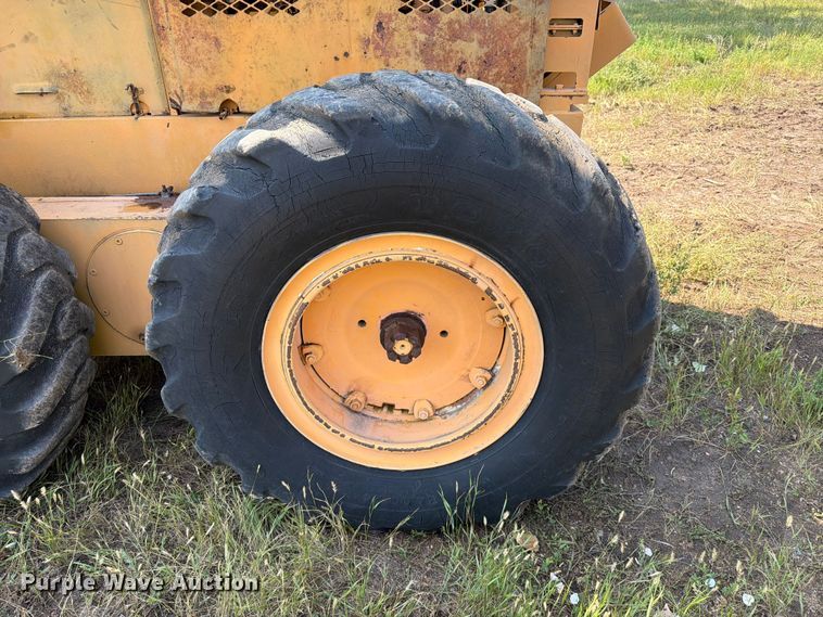 image for item ER1962 1975 Champion 560S motor grader