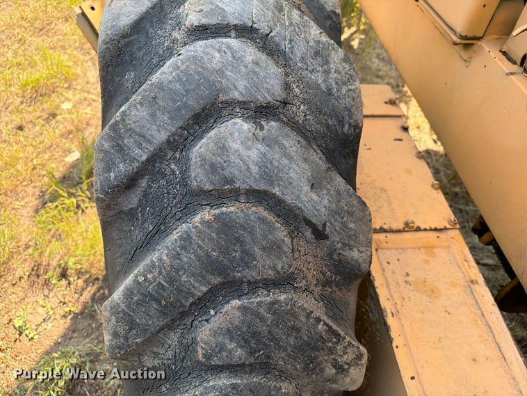 image for item ER1962 1975 Champion 560S motor grader