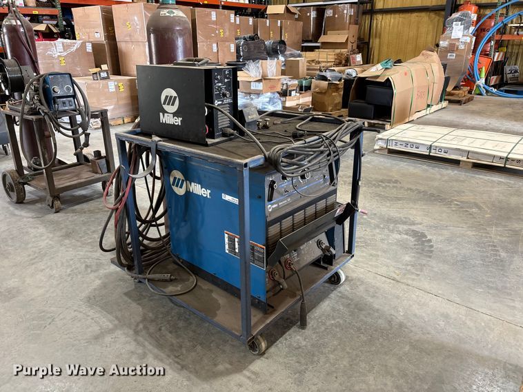  Miller Dimension 302 Welding Equipment #
