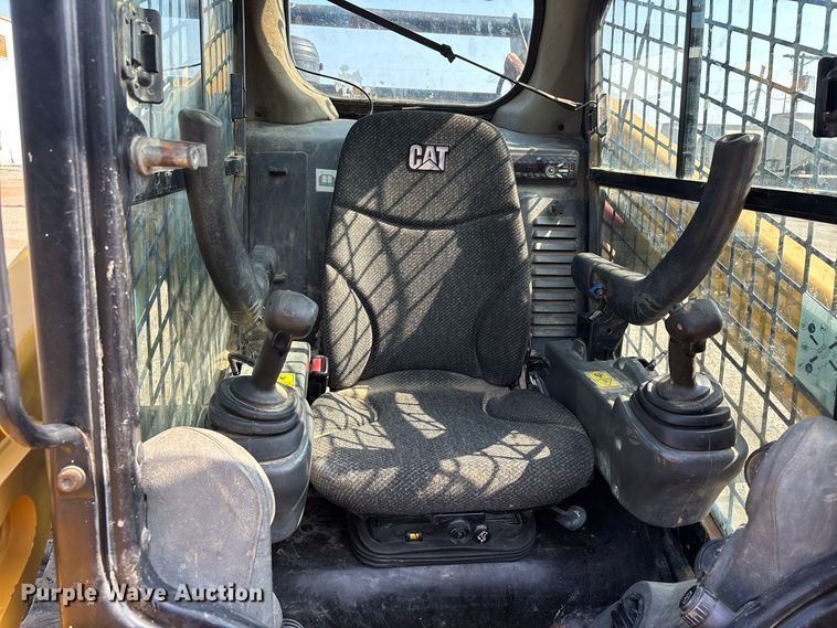 image for item ER3162 2018 Caterpillar 289D tracked skid steer loader