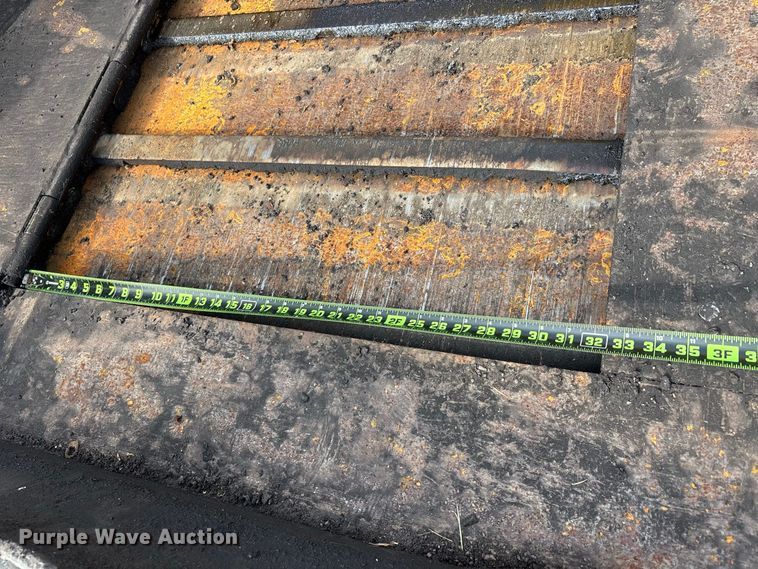 image for item ER3181 Bomag 813RT paver