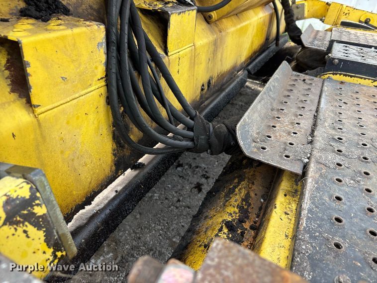 image for item ER3181 Bomag 813RT paver